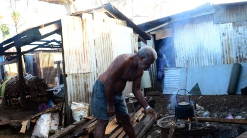 Death toll rises in cyclone-hit Vanuatu