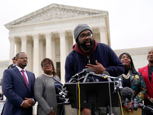 US Supreme Court rules in favour of Alabama Black voters