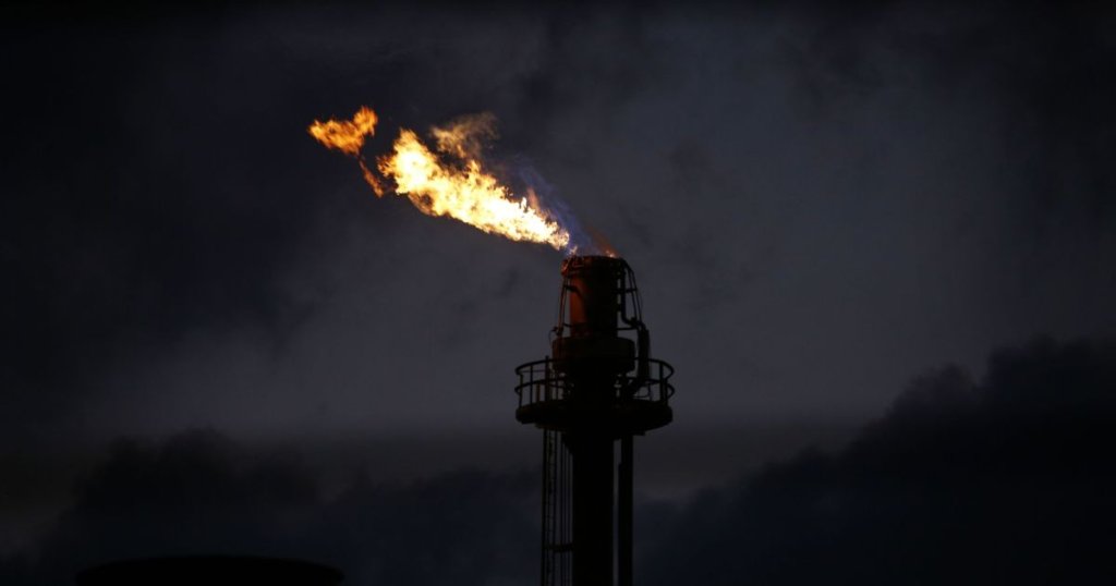 Oil & Gas - T - cover