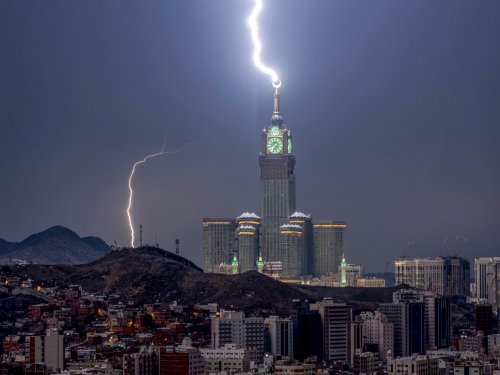 Extreme weather brings winds, fierce rains to Saudi Arabia’s Mecca