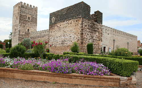 Замок Донья Беренгуэла - бывшая мавританская крепость * ВСЕ ПИРЕНЕИ