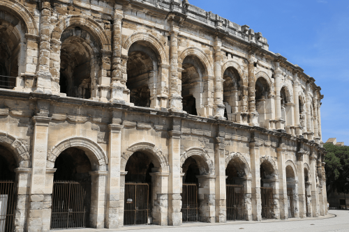 Nîmes : une destination incontournable pour tous ceux qui sont fascinés par l'Empire romain * TOUTES LES PYRÉNÉES · France, Espagne, Andorre