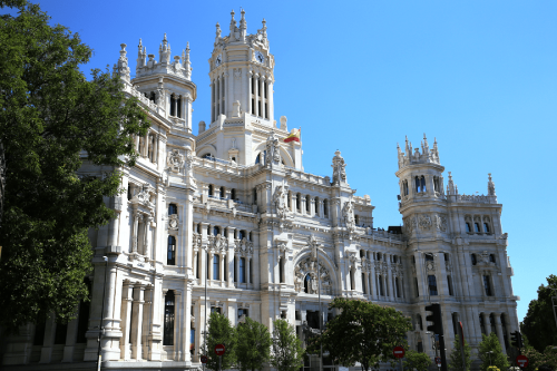 Madrid : capitale de l'Espagne * TOUTES LES PYRÉNÉES · France, Espagne, Andorre