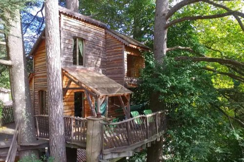 Au Fil de Soi Treehouse in France