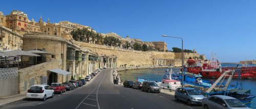 Mietwagen Malta: 10 Grundlagen, die Du zum Autofahren wissen musst!