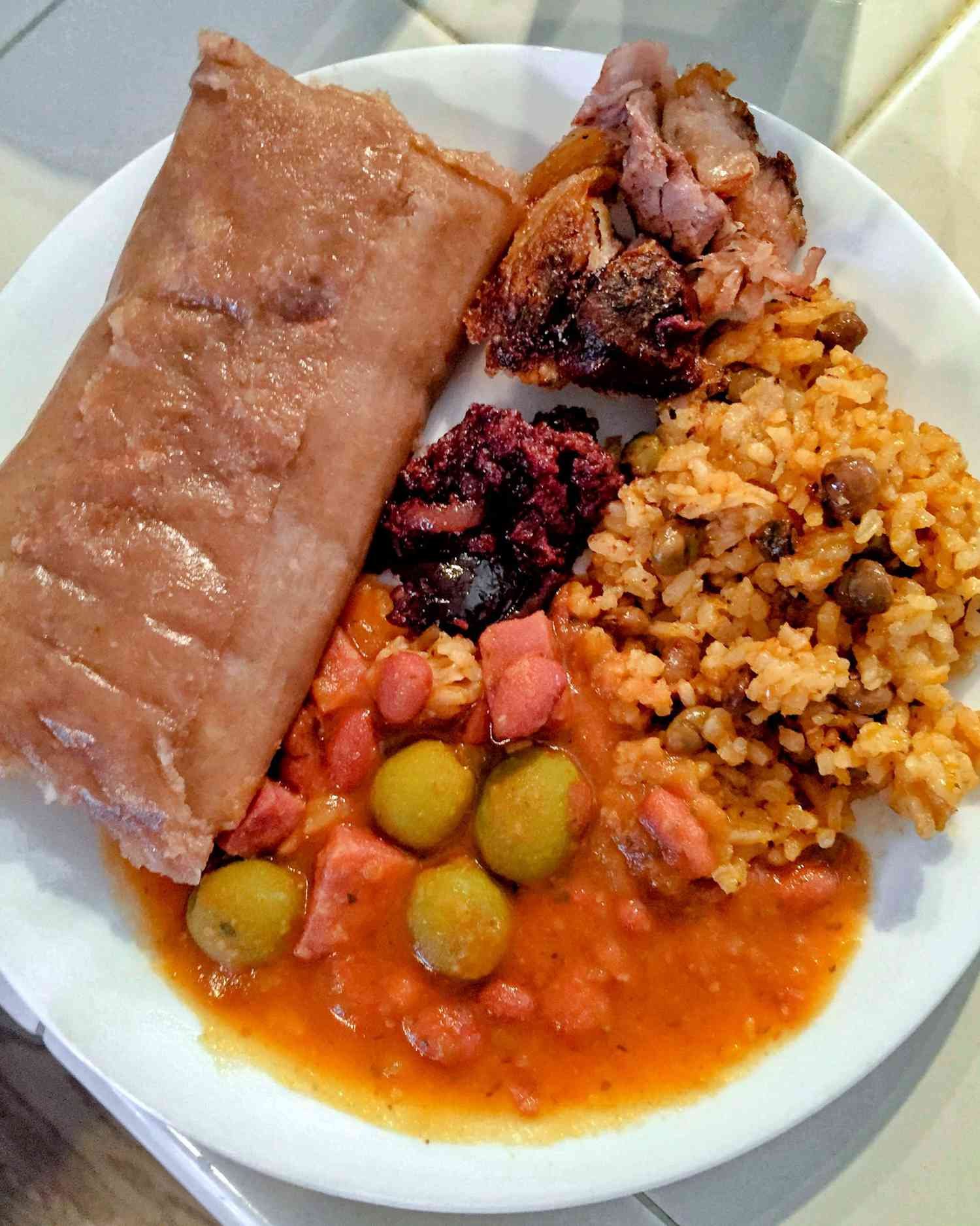 How to Make Puerto Rican Pasteles for Christmas