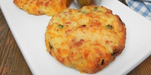 Air Fryer Loaded Mashed Potato Cakes