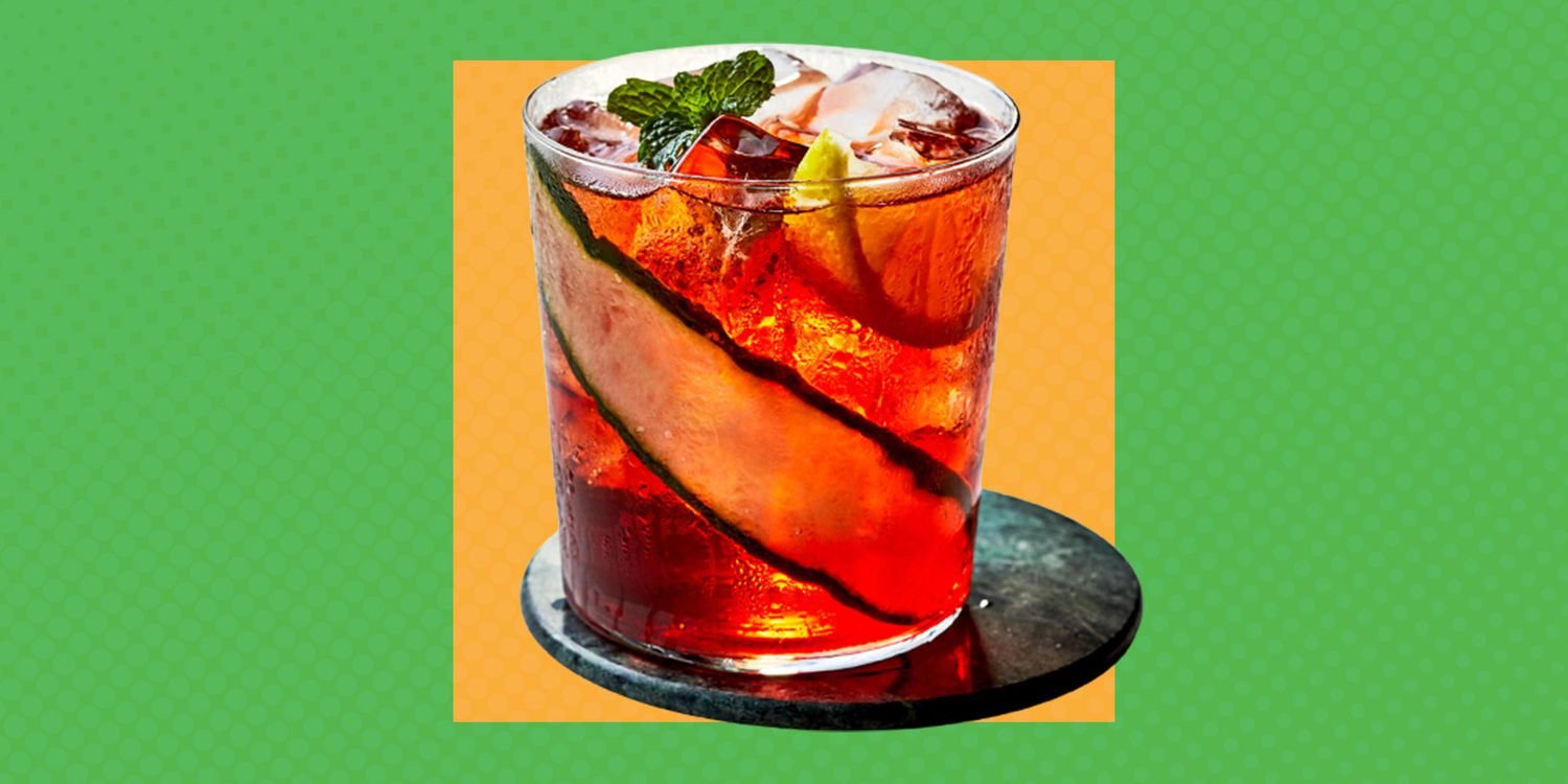 Sorry Aperol Spritz, but My Mom’s Favorite Cocktail Is the Drink of Summer 2023