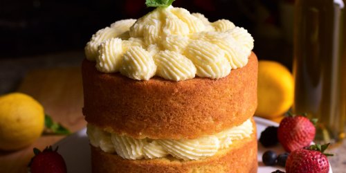 Refreshing Limoncello Cake