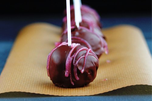 These 15 Mini Valentine's Day Desserts Will Go Over Big With the One You Love