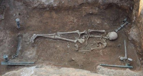 Archaeologists In Greece Unearth A 2,100-Year-Old Skeleton Buried On A ...