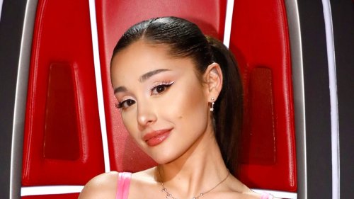 Ariana Grande Is Wearing Her Blonde Hair Down. I Repeat: Ariana. Blonde. Hair. Down.