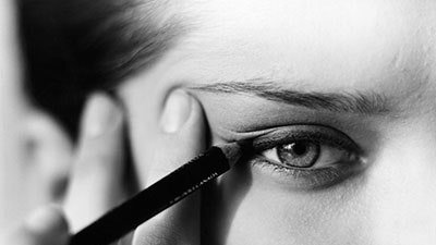 A Lesson in Tightliner: Eyeliner That Actually Makes Your Eyes Look Bigger