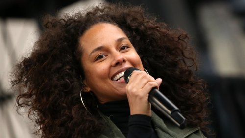 Alicia Keys Beauty Products: 10 Must-Haves the Singer Swears By