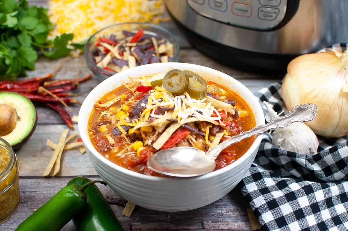 Instant Pot Chicken Tortilla Soup