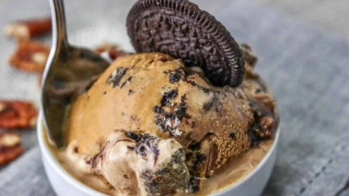 17 Desserts So Irresistible, You’ll Be Fending Off People for the Last Bite (It’s Okay, We Won’t Judge)