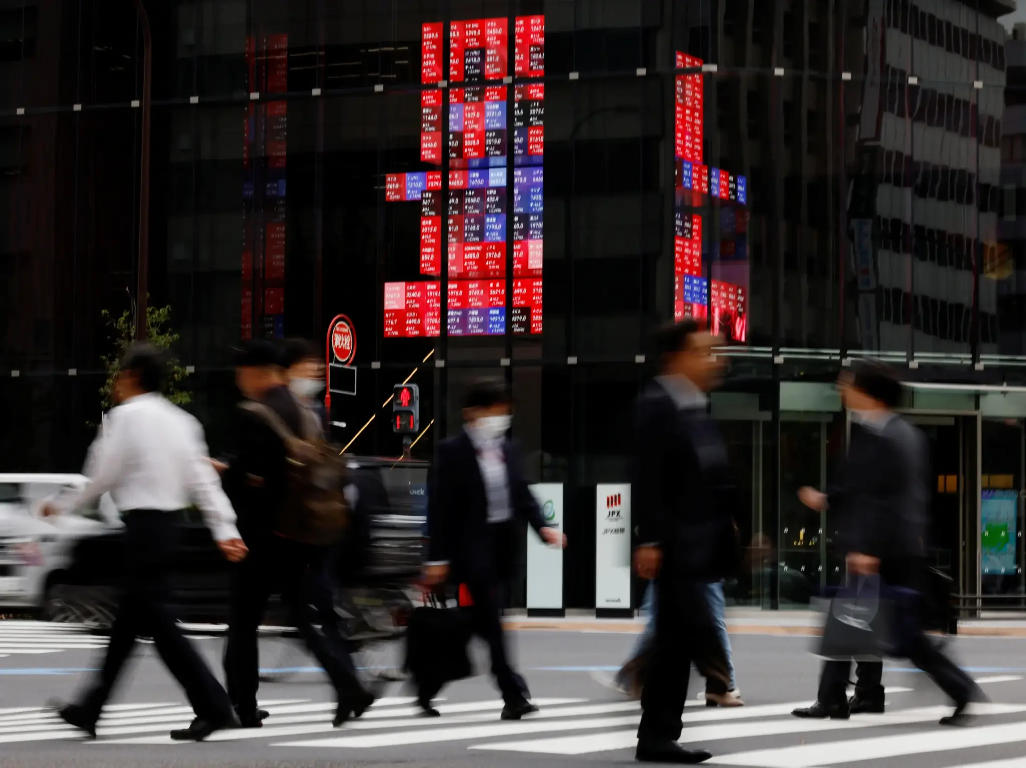 Japan Reports Fastest Pay Growth Since 1992 Ahead Of Key Annual Labor Negotiations