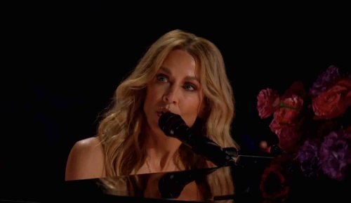 Sheryl Crow Humiliated At Grammys Performance