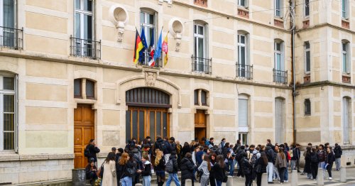 Amandine Oullion et Lucile Girollet : « Les sciences sociales sont aussi attaquées au lycée »