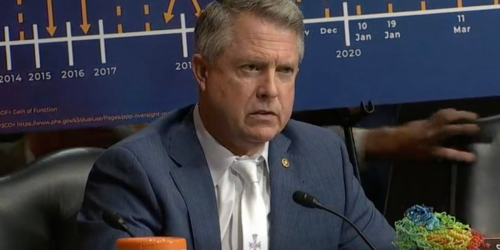 GOP senator dismisses deaths of 400 children from Covid