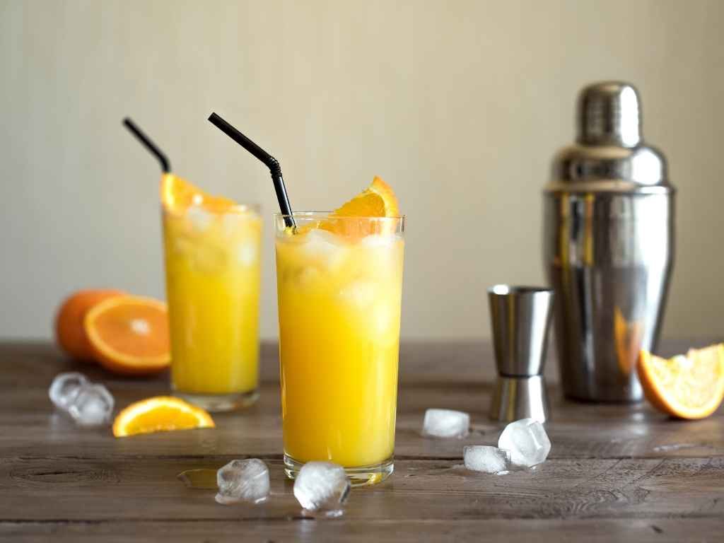 How to Make a Harvey Wallbanger – Cocktail Recipe