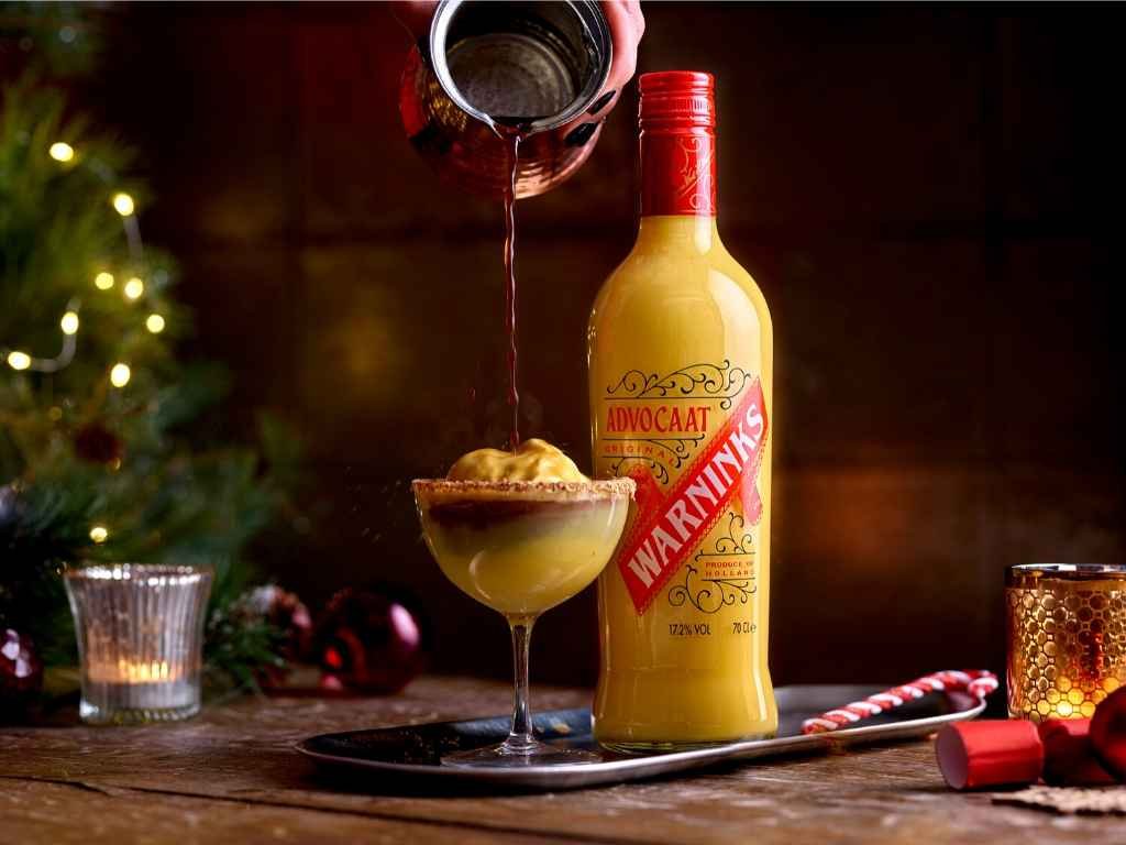 An easy Snowball cocktail recipe Advocaat for the Christmas season.