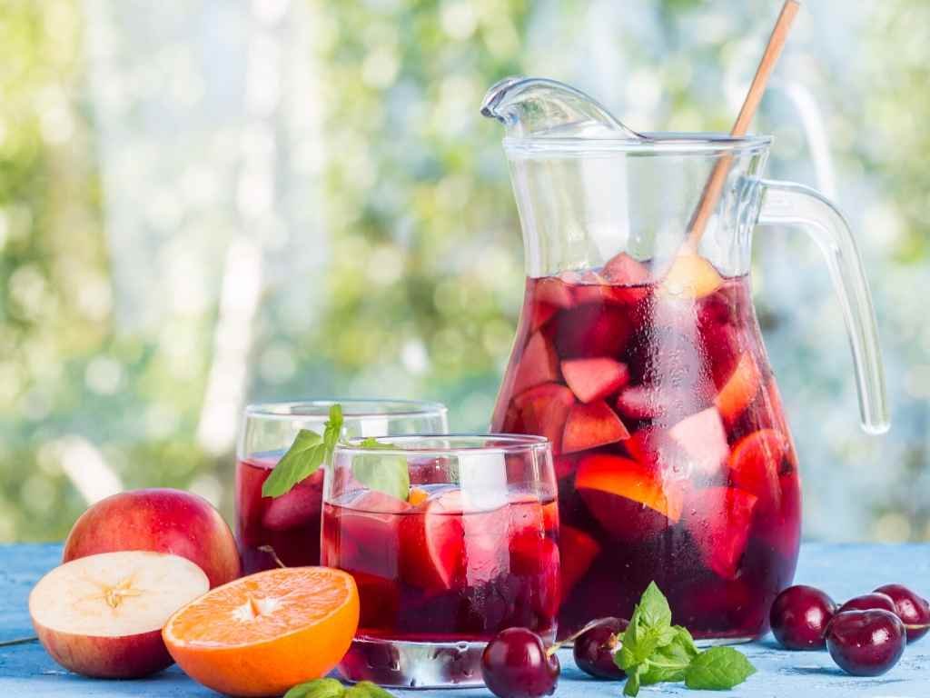 How to Make the Best Summer Sangria