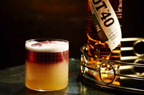 How to Make the Lot 40 New York Sour