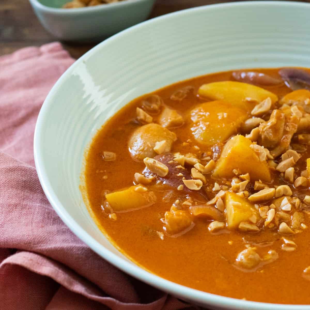 Authentic Thai Massaman Chicken Curry (Gaeng Massaman Gai)