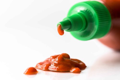 How To Make Your Own Sriracha From Scratch