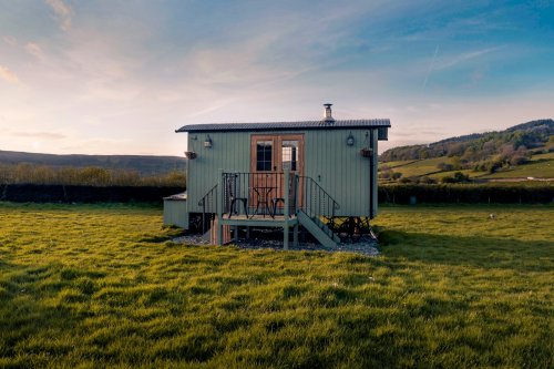 Forget pricey yurts and treehouses, shepherd’s huts are the best value for 2022 – Which? News