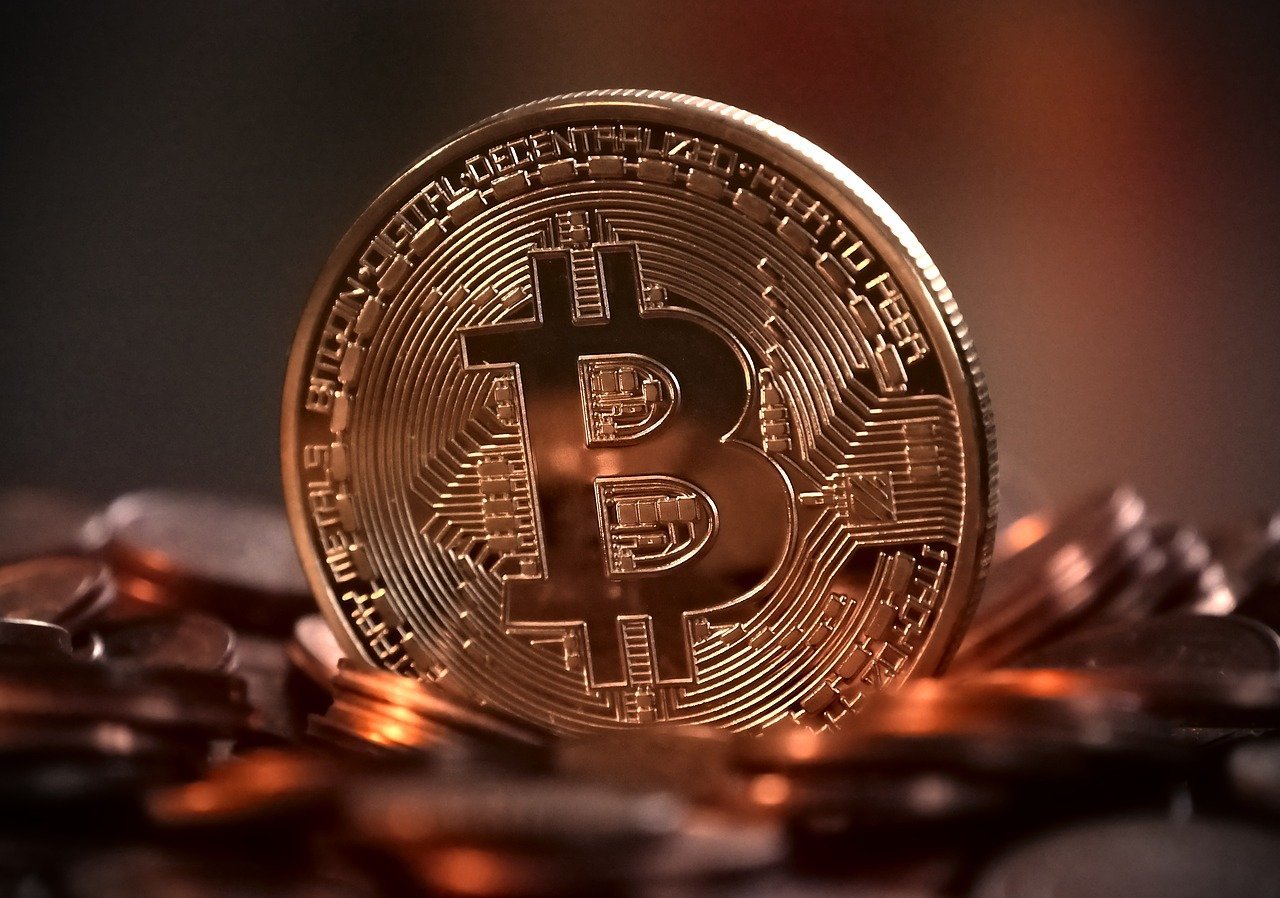 Advisors keep Bitcoin in their portfolio despite steep corrections