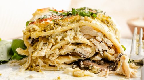 Pesto Mushroom Chicken Lasagna Roll Ups