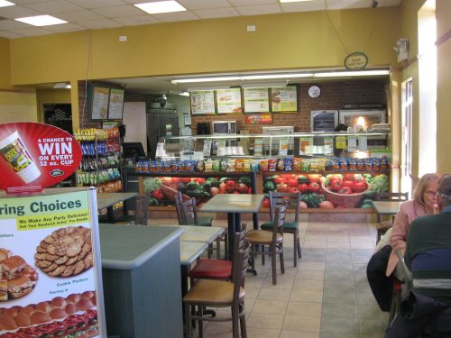 Customer upset over amount of mayo on sandwich kills worker at Atlanta Subway
