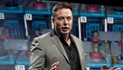Elon Musk announces ‘war' with Apple over censorship, 30% App Store tax