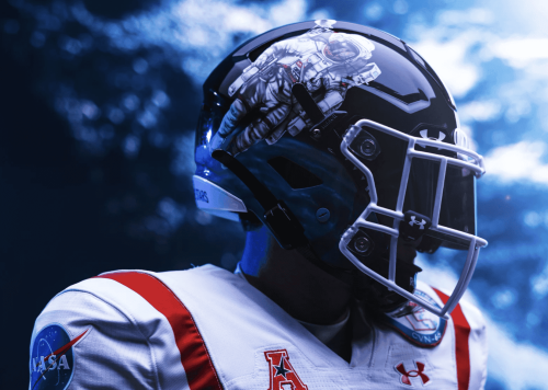 custom football uniforms