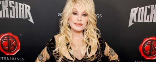 Dolly Parton’s ‘Rockstar’ Sells Like Hotcakes, Lands at No. 1 on the Billboard Album Sales Chart