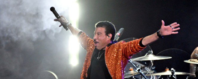 The Meaning Behind “Say You, Say Me” by Lionel Richie and How It Came to Be Used in the Film ‘White Nights’