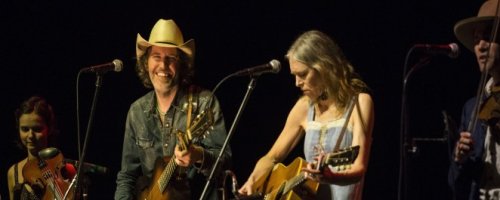 4 Musicians That All Alt-Country Fans Should Listen to at Least Once