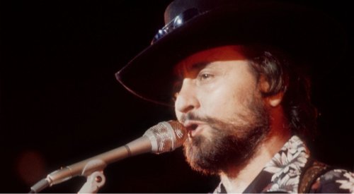 13 Years Ago Today, Country Music Said Goodbye to a Revolutionary Outlaw and One-Third of a Famed Sibling Trio