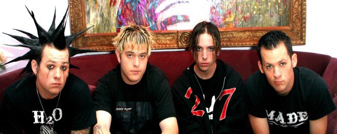 4 Nostalgic Pop Punk Songs That Are a Time Capsule of 2000s Rebellion