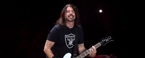 Dave Grohl to Release 36-Minute Version of “Play” on Warren Haynes Benefit Album