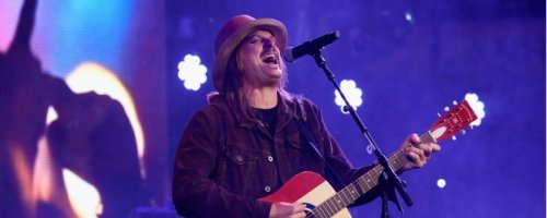 7 Guitars You Didn’t Know Kid Rock Plays