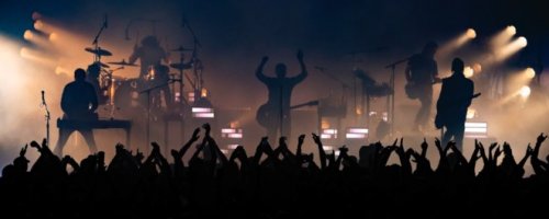 4 Alternative Rock Bands That Sound Completely Different From Their Debut Albums