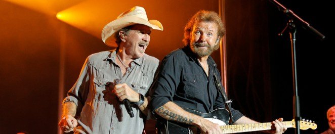5 Dynamic ’90s Country Duos Who Created Timeless Music Together