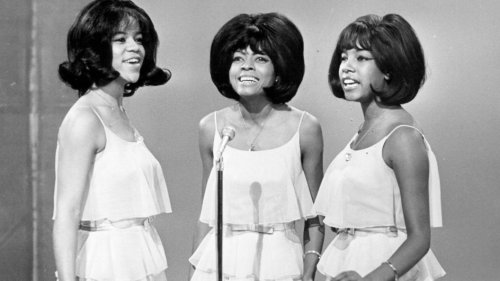 4 Girl Groups From the Early 1960s Who Defined a Classic Sound