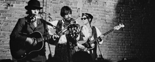 3 One-Hit Wonders That Get Better the More You Listen to Them