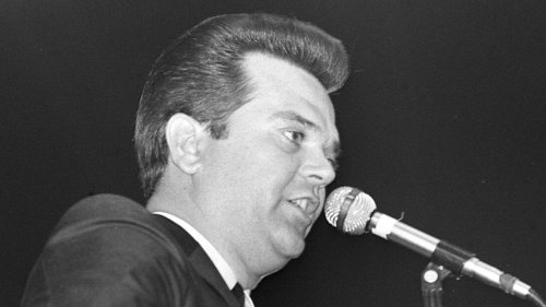 There's no way these offensive country songs would ever be released today