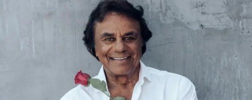 Johnny Mathis Returns with New Holiday Album ‘Christmas Time is Here’