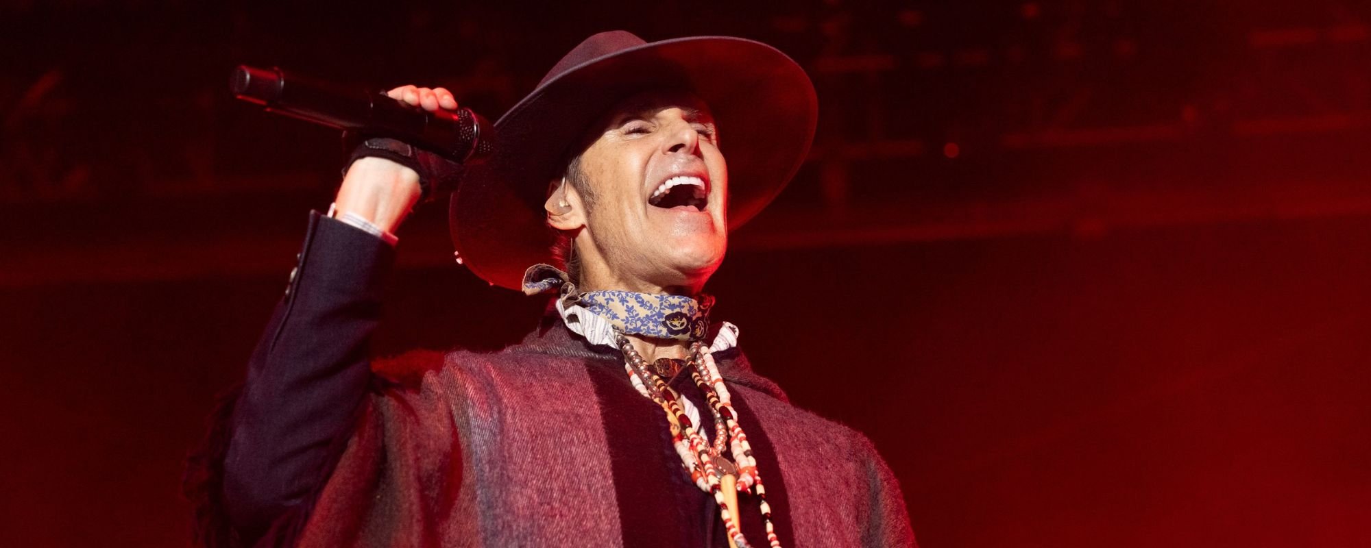 Jane’s Addiction Tech Shares the Mic Track From On-Stage Fight Between Perry Farrell and Dave Navarro